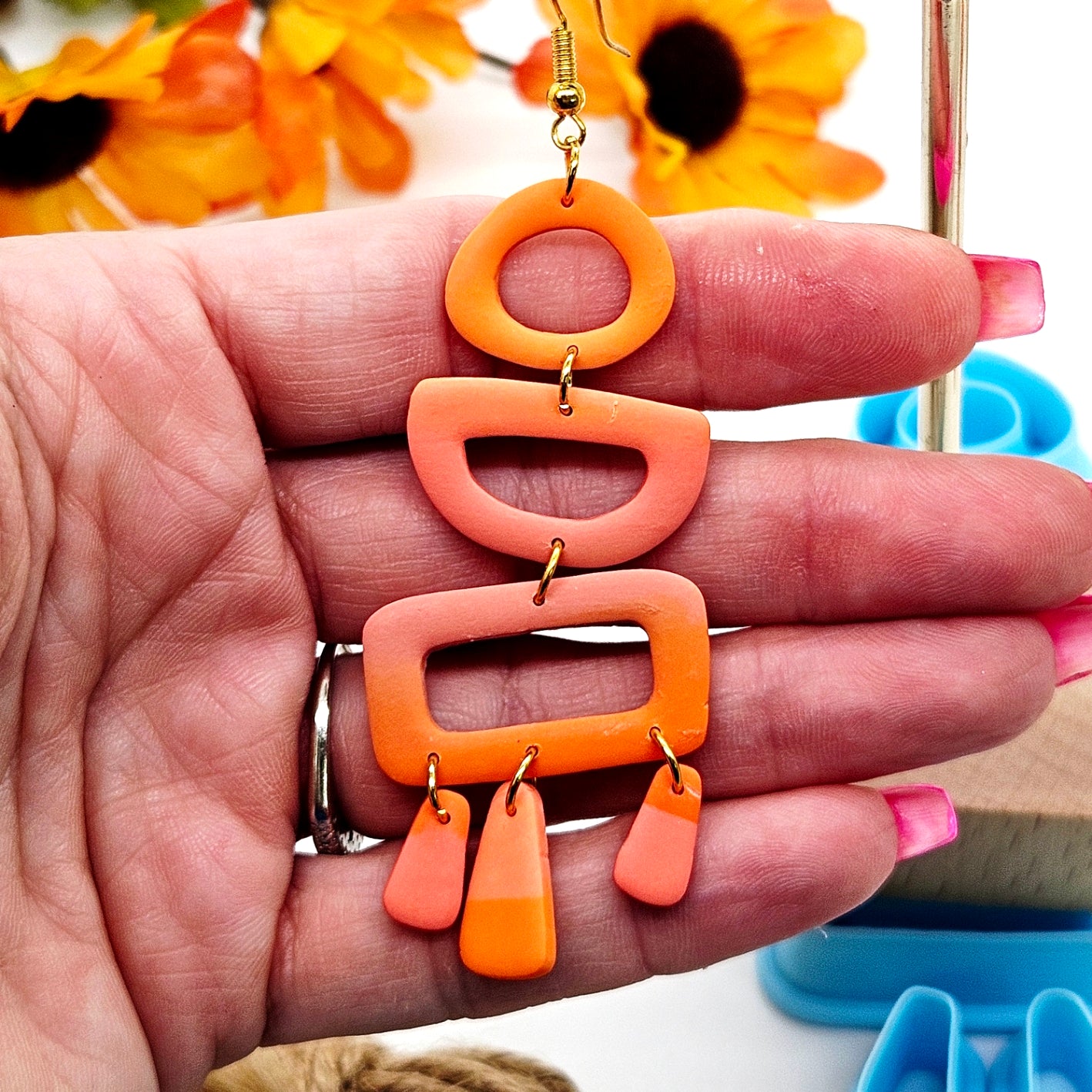 Abstract Drop set style 3 clay cutter