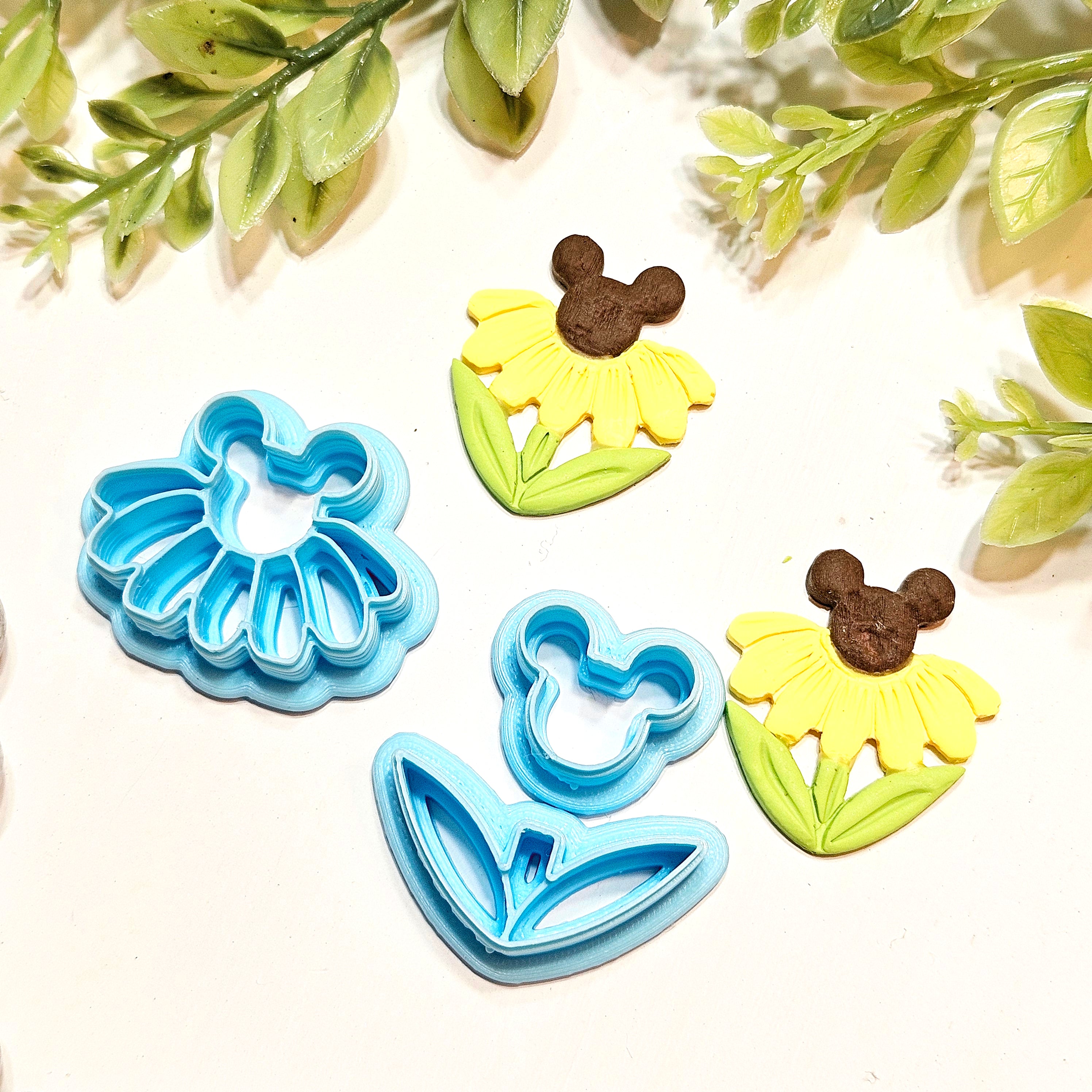 MOUSE EARS BLACK EYE SUSAN DAISY set clay cutters P605