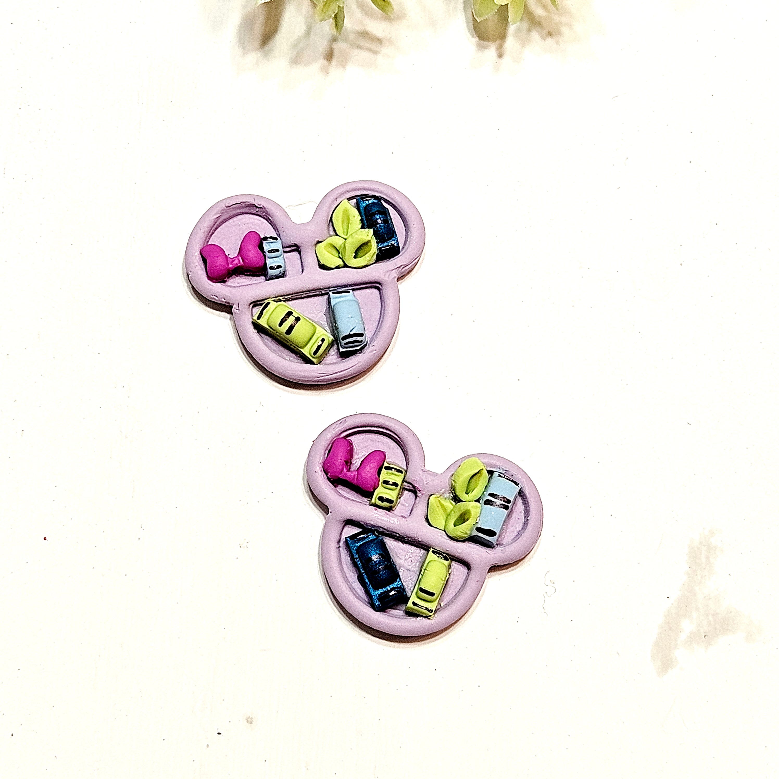 Mouse Ears Bookshelf Polymer Clay Cutter Set | H200
