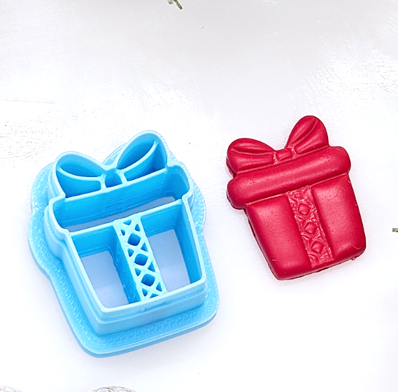 CHRISTMAS PRESENT polymer clay cutter