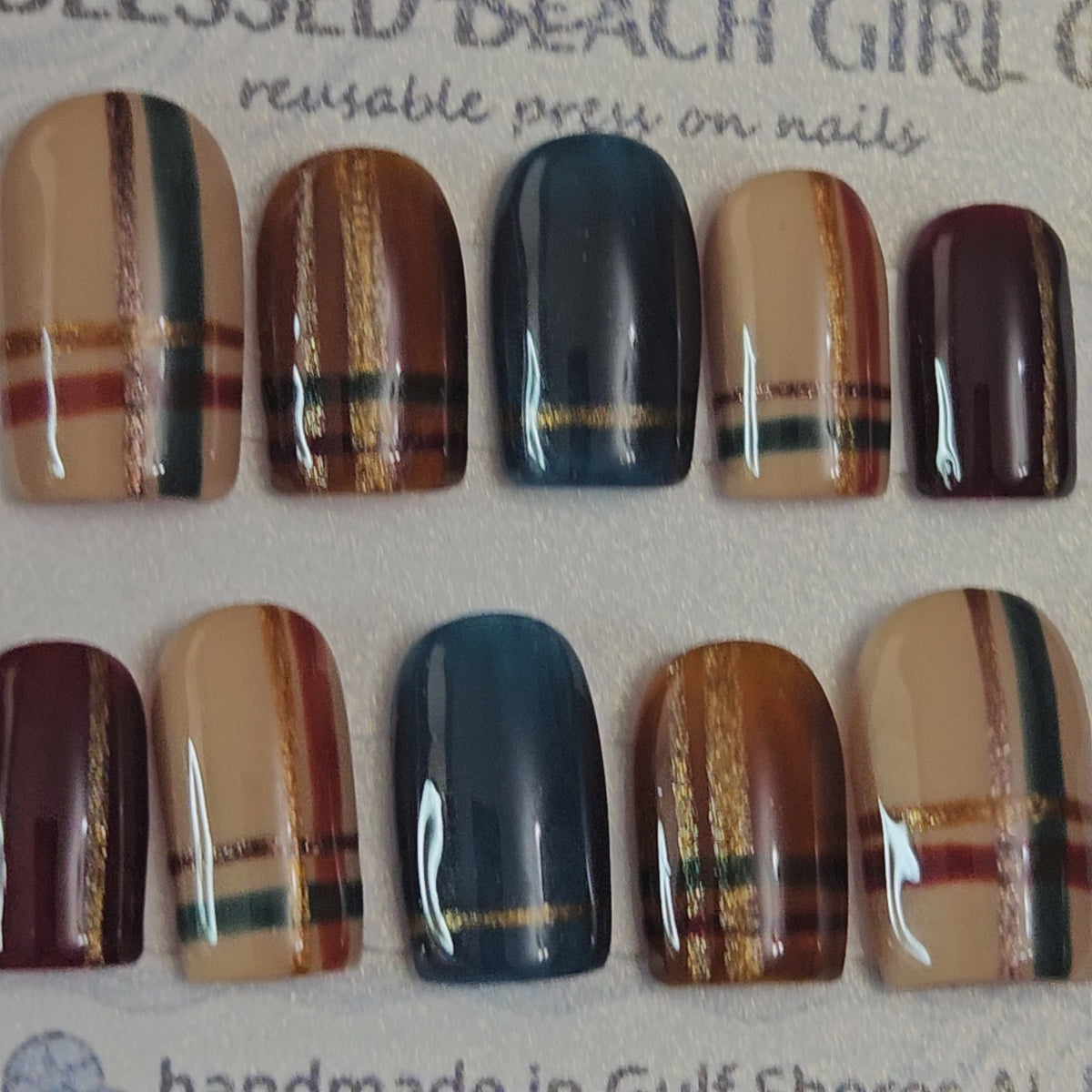COZY PLAID Press On Nails