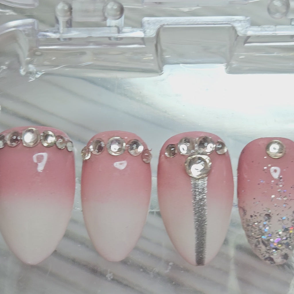 VOWS IN SILVER Press On Nails